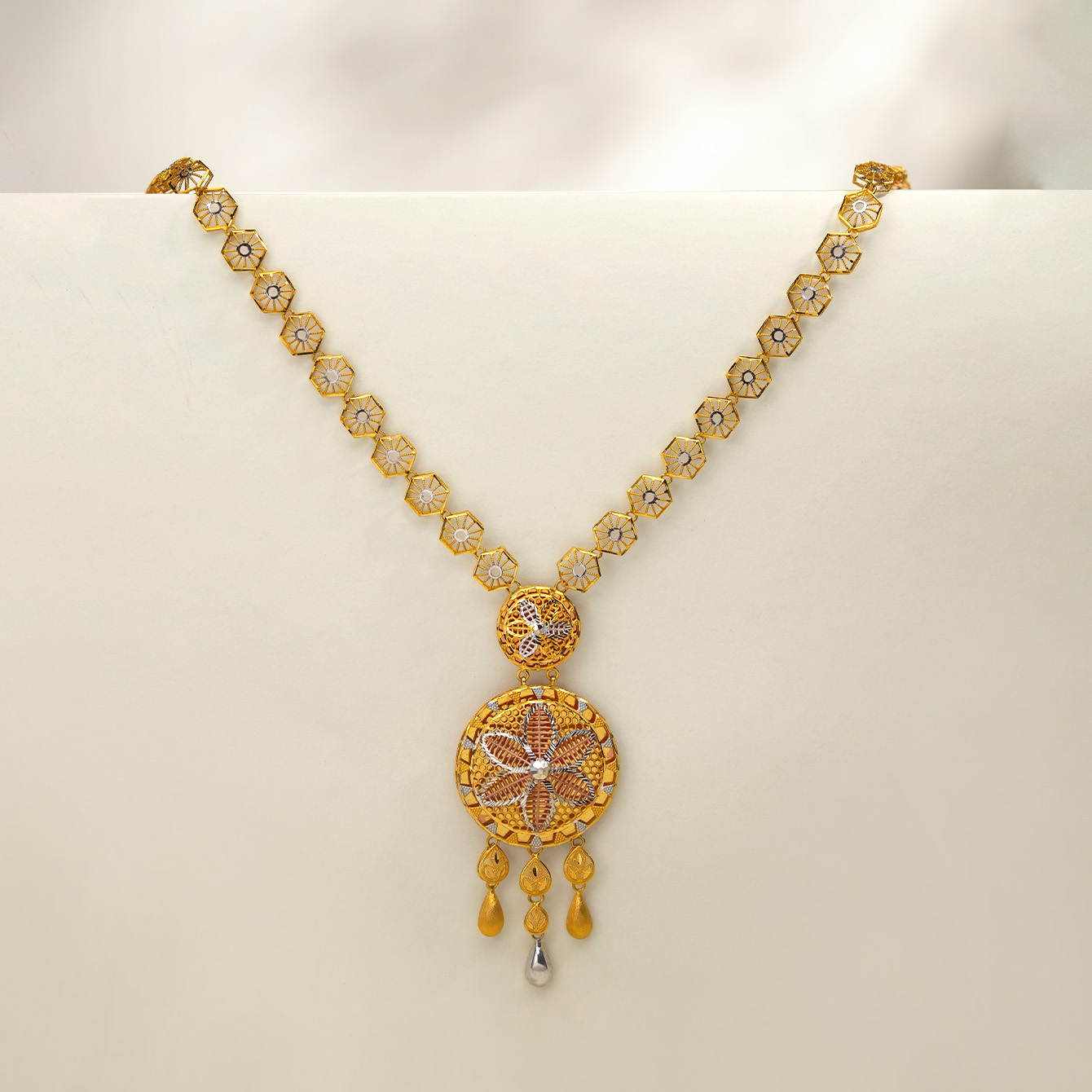 necklace4.jpg